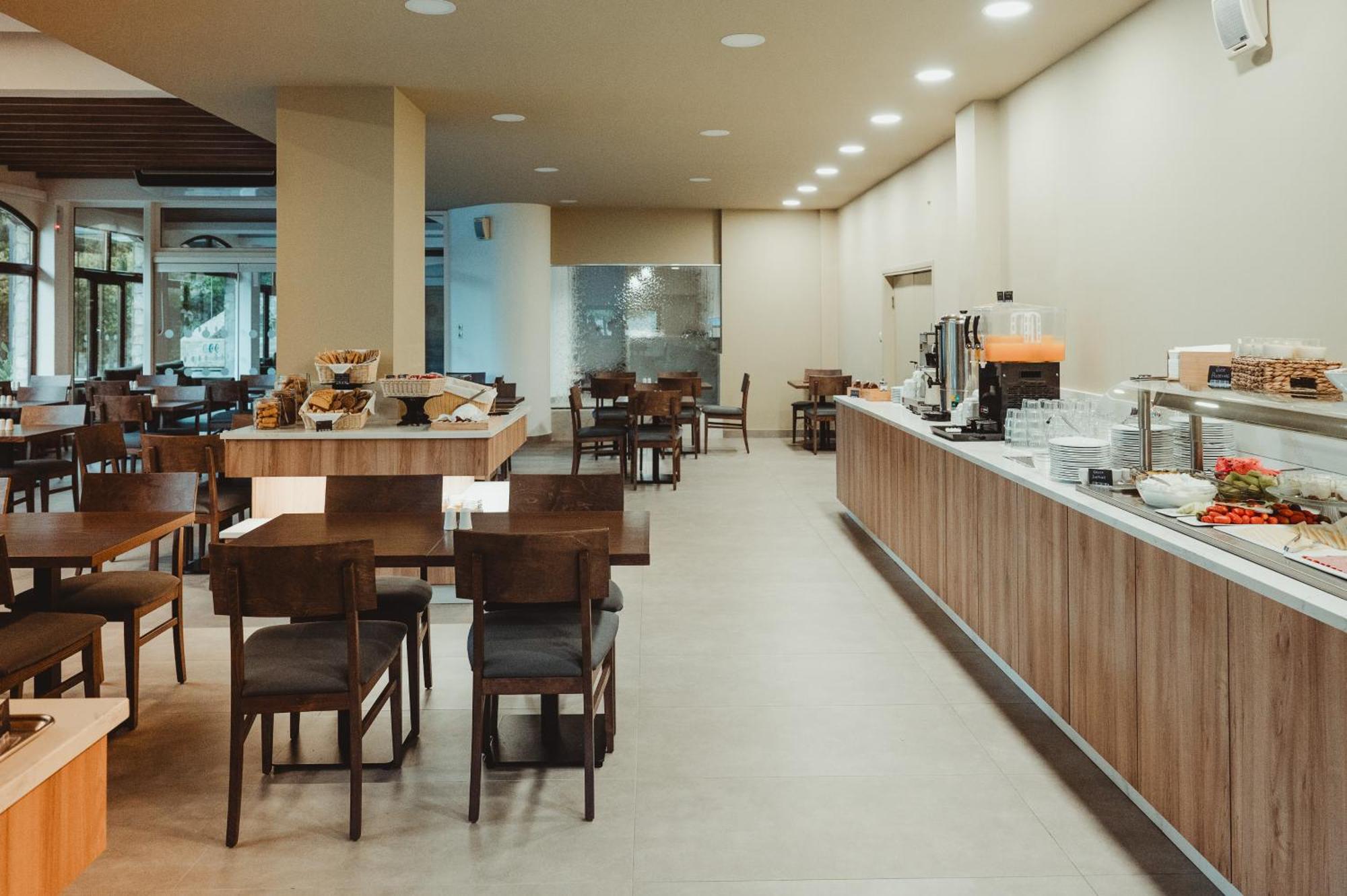 Idi Hotel Zarós Екстериор снимка